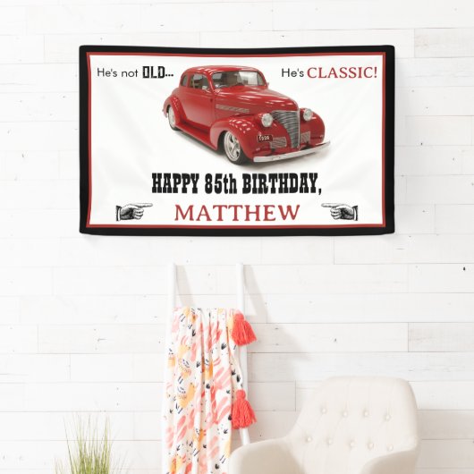 古くはないがクラシック赤1939クーペエイジ誕生日 横断幕 (インサイチュ)