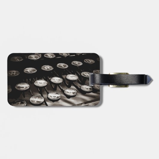 古く旧式なタイプライターは白黒を調整します ラゲッジタグ (裏面横)