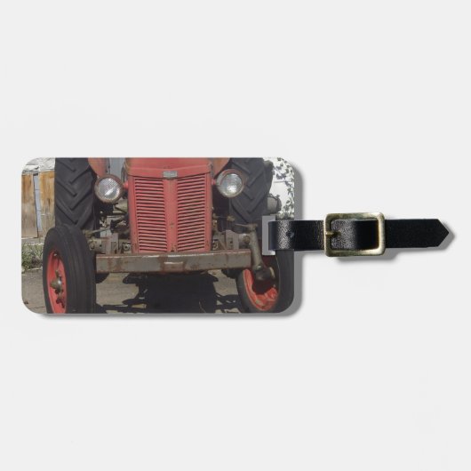 古く赤いトラクター ラゲッジタグ (正面横)
