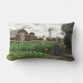 古く赤い納屋および錆ついたトラックのLumbarの装飾用クッション ランバークッション (正面)