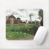 古く赤い納屋及び錆ついたトラックのマウスパッド マウスパッド (マウス)