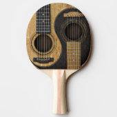 古く、擦り切れたなアコースティックギターの陰陽 卓球ラケット (裏面)