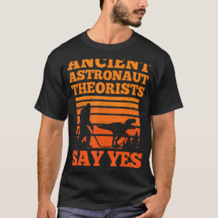 古代の宇宙飛行士の理論家はYes満月アストロと言う Tシャツ