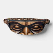 古代の守護者: ティキの木のアート ファニーパック (レイダウン)