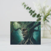 古代の木の神秘的な森のワイズ顔 ポストカード (スタンド正面)