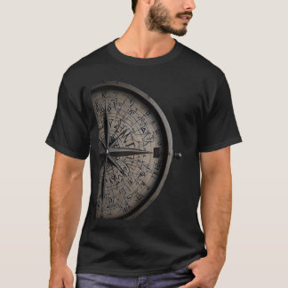 古代の神秘的なコンパス Tシャツ