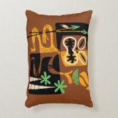 古代の部族の儀式:火と槍を持つ人 アクセントクッション (正面(垂直))