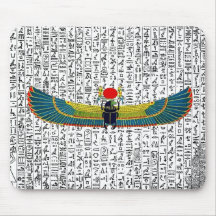 古代エジプトの翼のあるスカーラブ