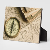 古代マップ上の古いコンパス フォトプラーク (側面)