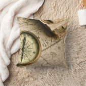 古代地図上の古いコンパス クッション (ブランケット)