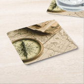 古代地図上の古いコンパス スクエアペーパーコースター (アングル)