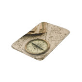 古代地図上の古いコンパス バスマット (アングル)