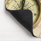 古代地図上の古いコンパス マウスパッド (コーナー)