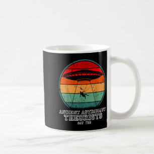古代宇宙飛行士の快適な言うYes宇宙船Alie コーヒーマグカップ
