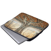 古代木の根 ラップトップスリーブ (正面下部)