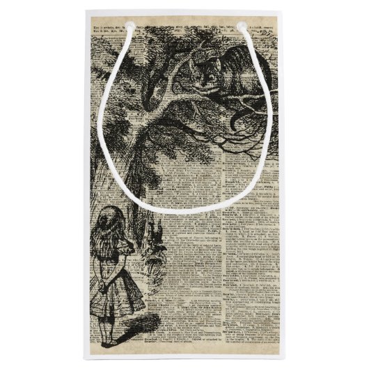 古書のページのアリスおよびチェシャーのステンシル芸術 スモールペーパーバッグ (裏面)