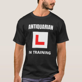 古物研究家見習い Tシャツ