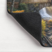 古風な木製の屋根付き橋 マウスパッド (コーナー)