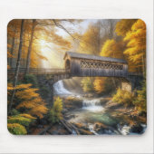 古風な木製の屋根付き橋 マウスパッド (正面)