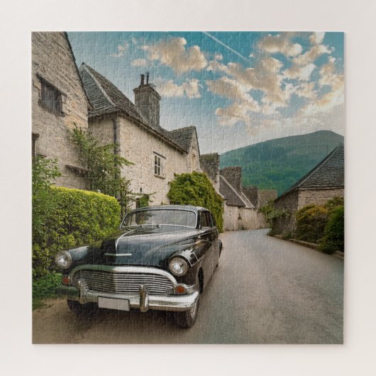 古風な村に停められたヴィンテージ車 ジグソーパズル (縦)