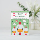 可愛いおもしろいグリーンジャストチキンinSt patricks day シーズンポストカード (スタンド正面)