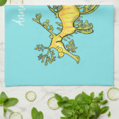 可愛いおもしろいチラシの海ドラゴン漫画イラストレーション キッチンタオル (折り畳み)