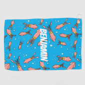 可愛いおもしろいピンクのイカ漫画 ゴルフタオル (横)