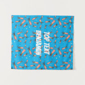 可愛いおもしろいピンクのイカ漫画 タペストリー (正面(横))