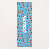 可愛いおもしろいピンクのイカ漫画 ヨガマット (正面)