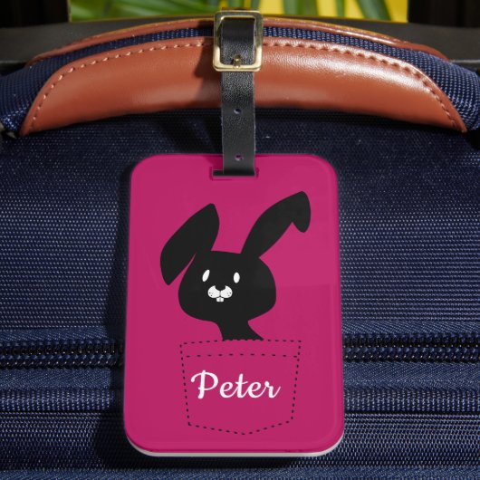 可愛いおもしろいミニマルマンガブラックバニーオンマゼンタ ラゲッジタグ (正面インサイチュ2)