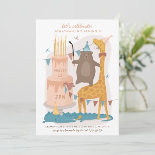 可愛いおもしろい動物:クマのキリン。子供の誕生日 招待状 (スタンド正面)