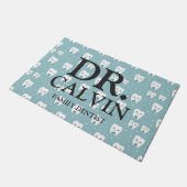 可愛いおもしろい緑歯歯科パターン ドアマット (アングル)