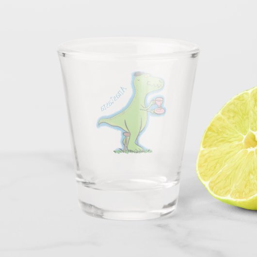 可愛いおもしろい緑tレックス恐竜の漫画 ショットグラス (裏面)