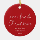 可愛いお洒落私たちの初めてのクリスマス赤い写真 セラミックオーナメント (正面)