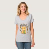 可愛いかわいい猫と抹茶グリーンティー Tシャツ (正面フル)