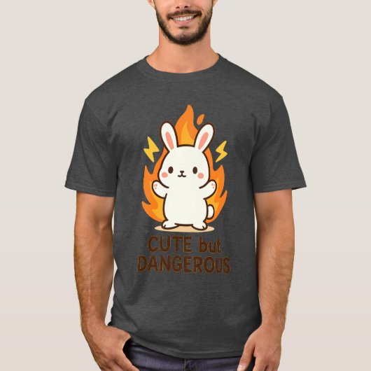 可愛いが危険なバニー | かわいいおもしろいTシャツ Tシャツ (正面)