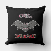 可愛いが怖いこうもり クッション (正面)