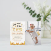 可愛いその甘いビーに2つの誕生日招待状 ポストカード (スタンド正面)