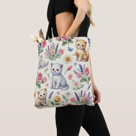 可愛いよくはしゃぐ猫と花柄トートバッグ トートバッグ