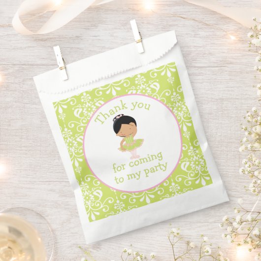 可愛いアフリカ系アメリカ人バレリーナ「行った」 フェイバーバッグ (クリップ留めされた状態)