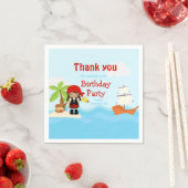 可愛いアフリカ系アメリカ人海賊少女インレッド誕生日 スタンダードカクテルナプキン (インサイチュ)