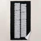 可愛いアートワークデザイン「私が解決策だ」買 ビーチタオル (正面)