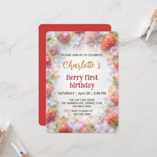 可愛いイチゴのレインボーパターン1歳の誕生日 招待状 (正面/裏面インサイチュ)