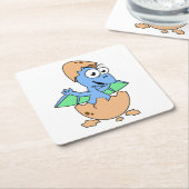 可愛いイラストレーションのベビーPterodactylハッチング。 スクエアペーパーコースター (アングル)