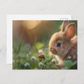 可愛いウサギと緑の野のラディバグ ポストカード (正面/裏面)