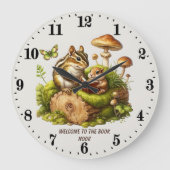 可愛いウッドランドの動物の読本の恋人 ラージ壁時計 (正面)