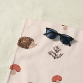 可愛いウッドランドヘッジホッグ&マッシュルームパターン ビーチタオル (インサイチュ)