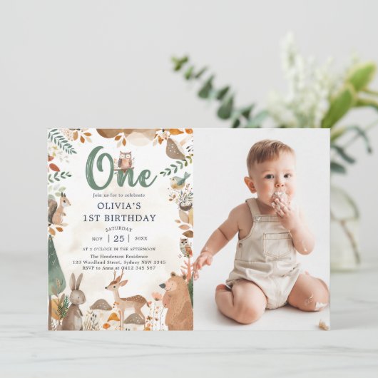 可愛いウッドランド動物1st誕生日の写真 招待状 (スタンド正面)