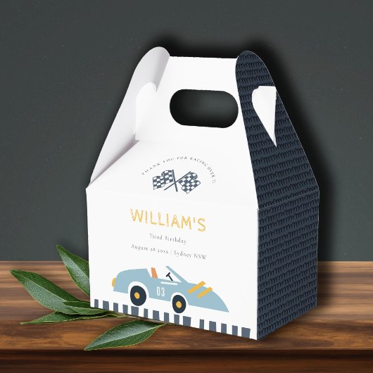 可愛いエレガントブルーレースカーキッズ任意の年齢誕生日 フェイバーボックス