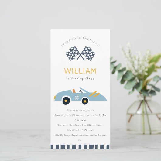 可愛いエレガントレースカーキッズ任意の年齢誕生日招待状 サンキューカード (スタンド正面)